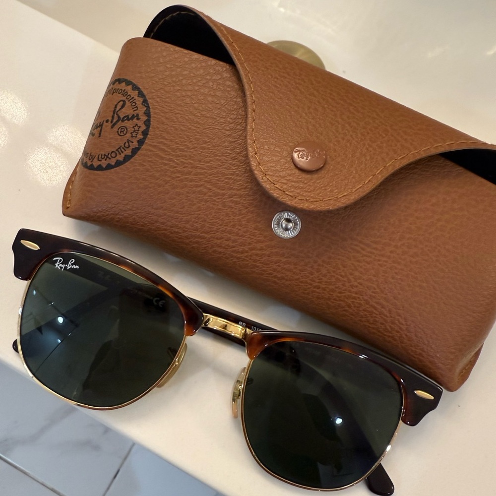 Ray-Ban Sunglasses with Case